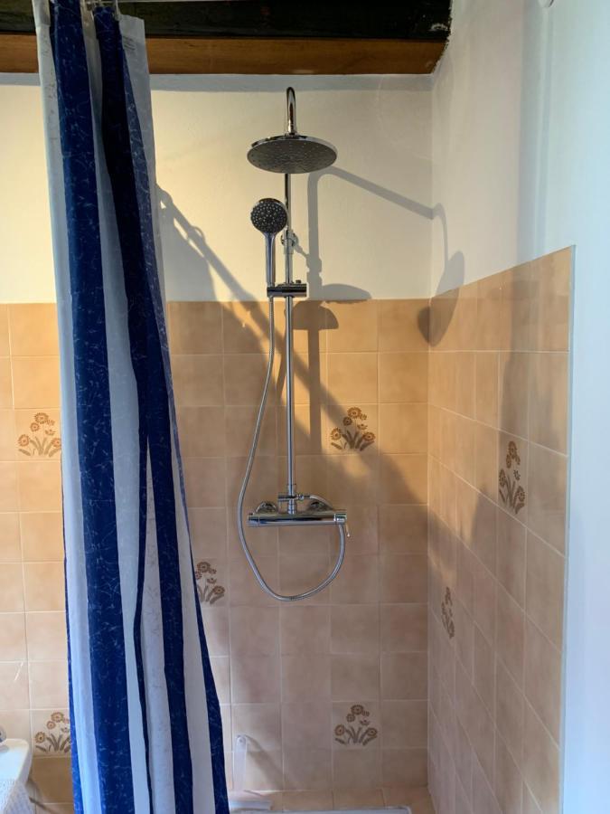 Spacious Apartment In A Charming, Tranquil Village Saint-Vincent-Rive-d'Olt Luaran gambar
